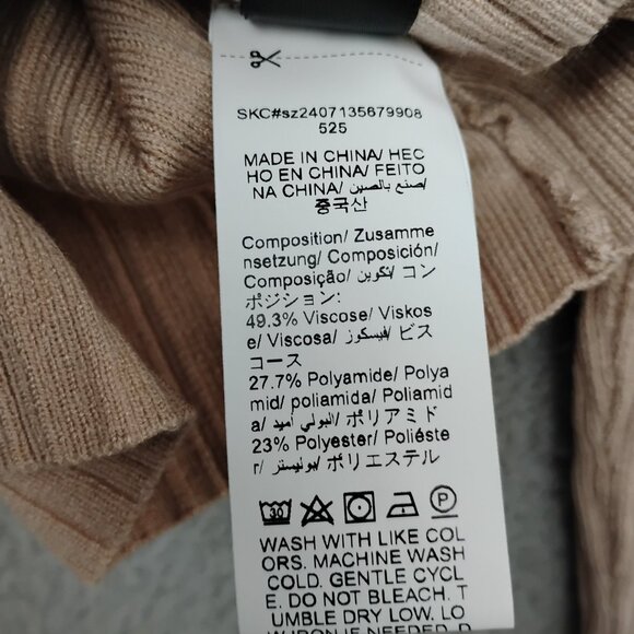 Dazy NWT Ribbed Top Size Small Nude Long Sleeve Hook and Eye Closure - Picture 10 of 10